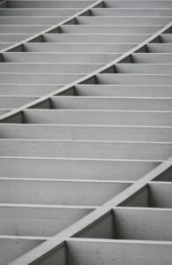 副業でLINE登録するメリットと紹介方法は？