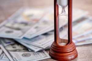 簡単に始められる在宅副業で得られる収入はどのくらい？