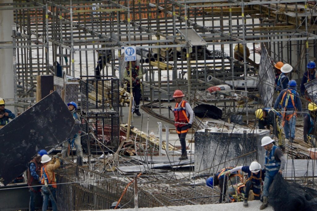 副業で二刀流の生活を実現するためのポイントは？