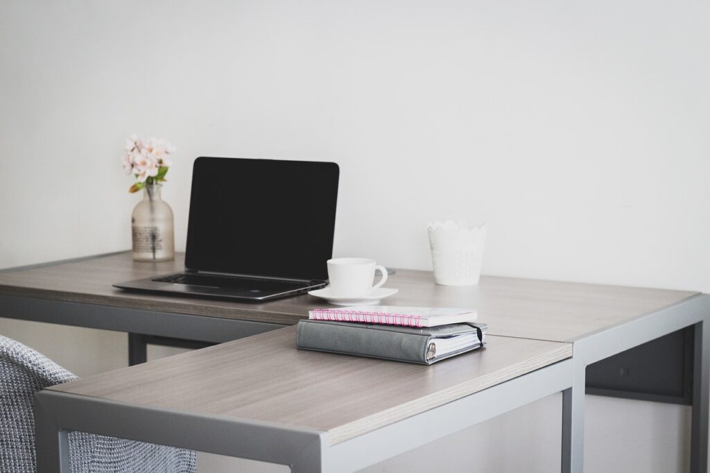 在宅ワークで得られる収入の平均はどのくらい？